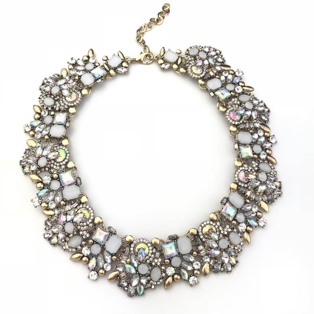 RESTOCKED! ❤️ “Reagan” Crystal Statement Necklace - Picture 2 of 3
